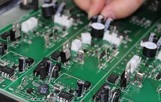 PCBA加工貼片元器件與插件元器件的區別在哪？